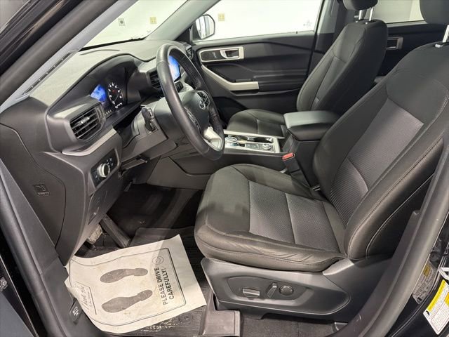 Used 2023 Ford Explorer XLT image 10