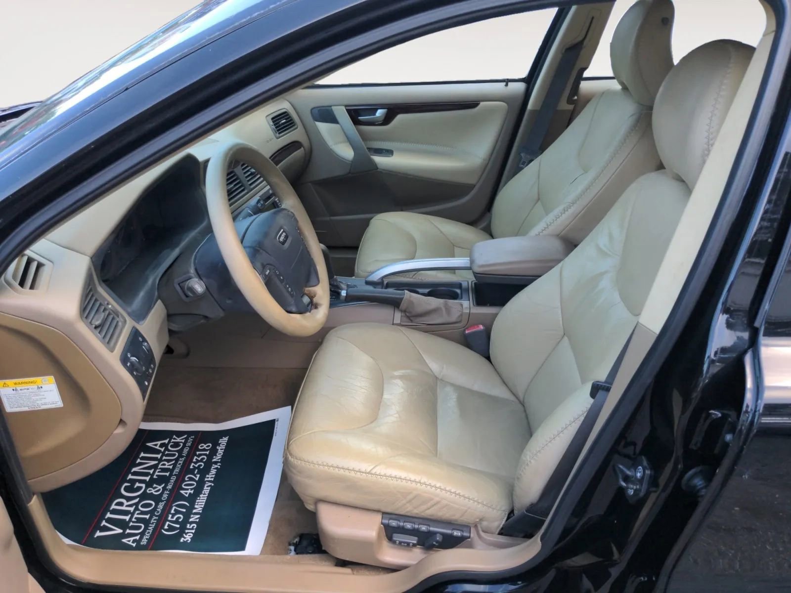 Used 2002 Volvo V70 Cross Country image 11