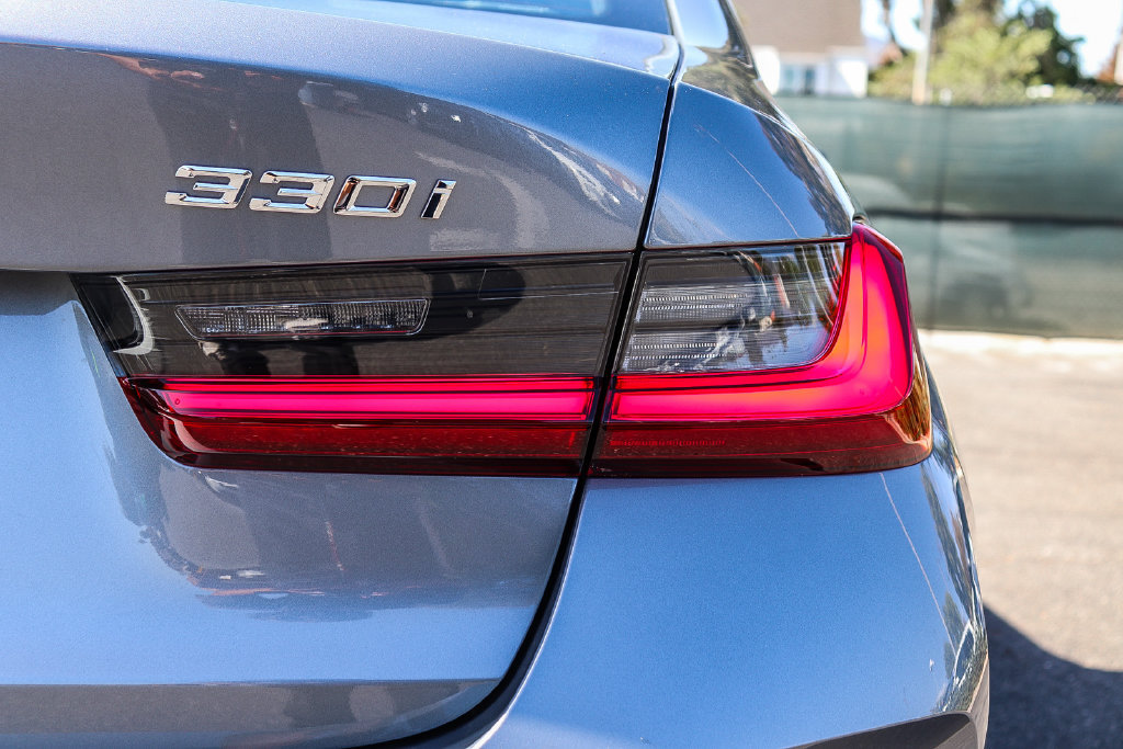 New 2026 BMW 330i Sedan w/ Convenience Package RWD image 7