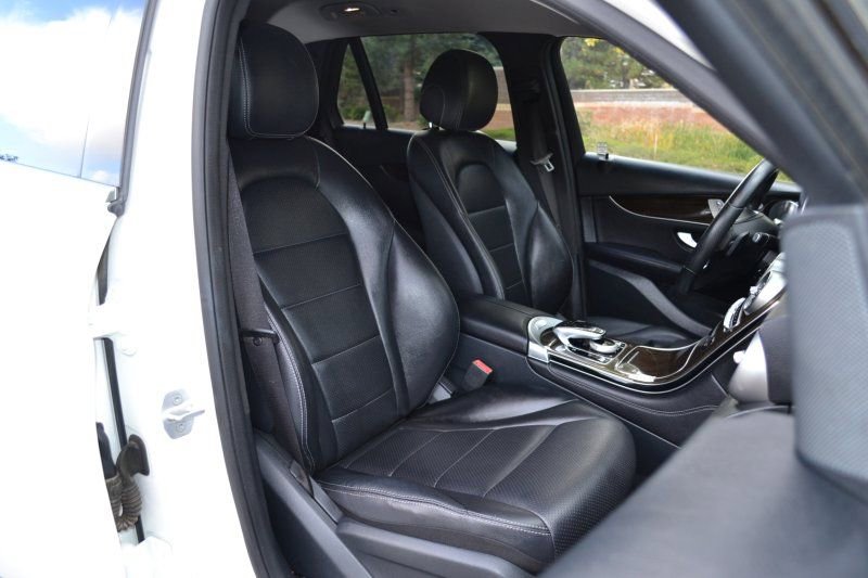 Used 2016 Mercedes-Benz GLC 300 4MATIC image 26