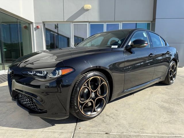 New 2025 Alfa Romeo Giulia w/ Driving Assist Package image 6