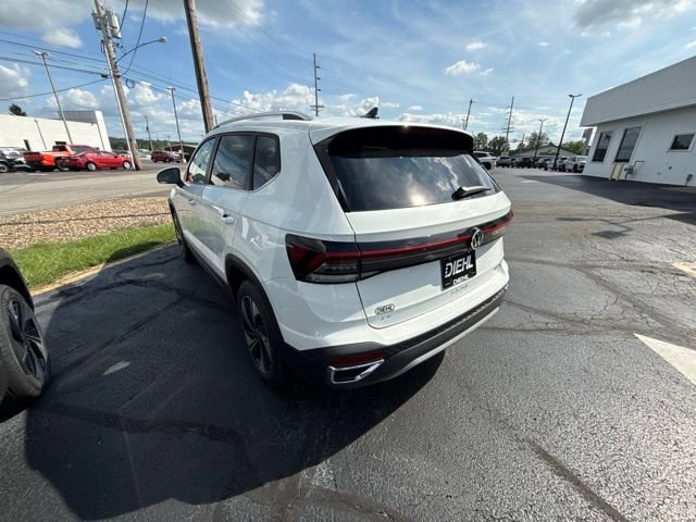 New 2026 Volkswagen Taos SE AWD/4WD image 7