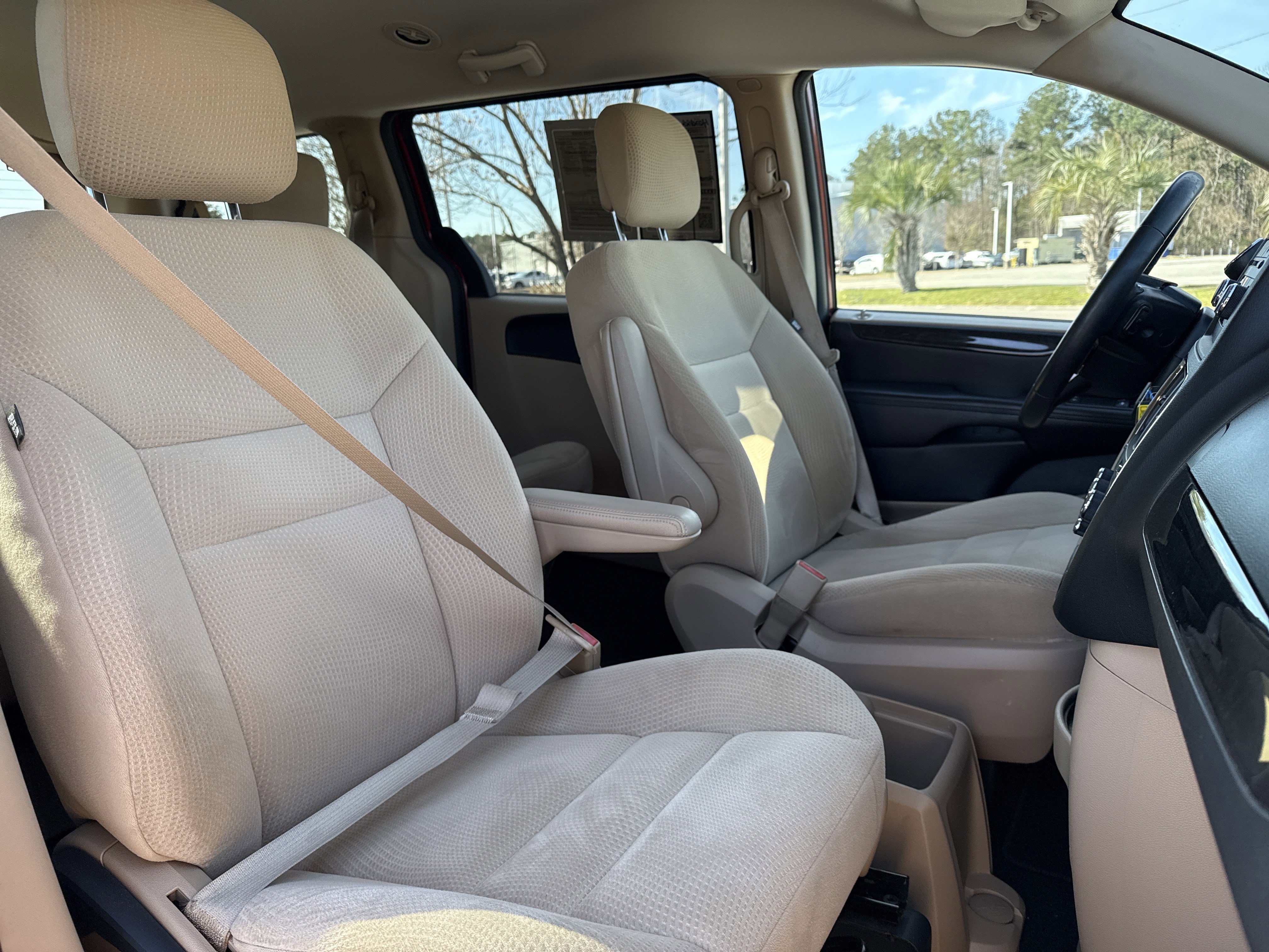 Used 2015 Dodge Grand Caravan SE w/ Quick Order Package 29E SE image 30