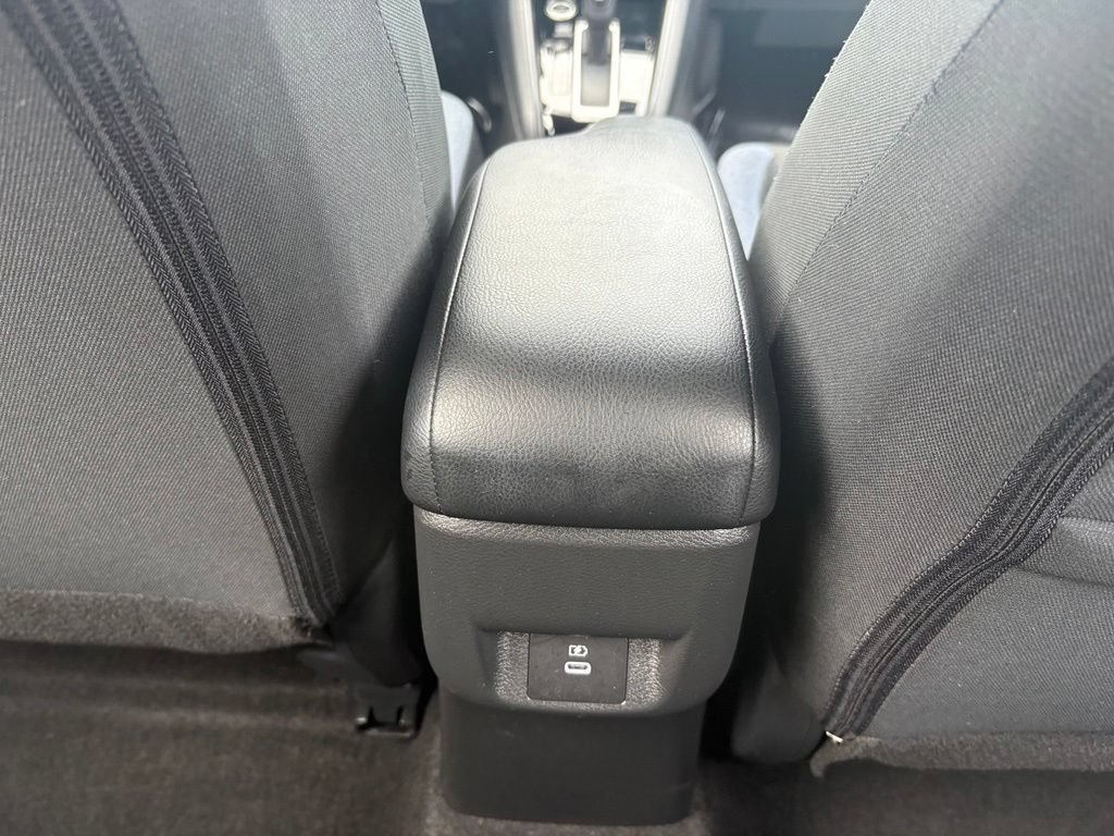 Used 2025 Nissan Versa SV FWD image 14