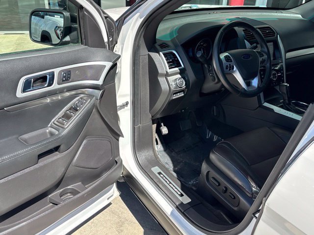 Used 2015 Ford Explorer Sport w/ Equipment Group 401A AWD/4WD image 21