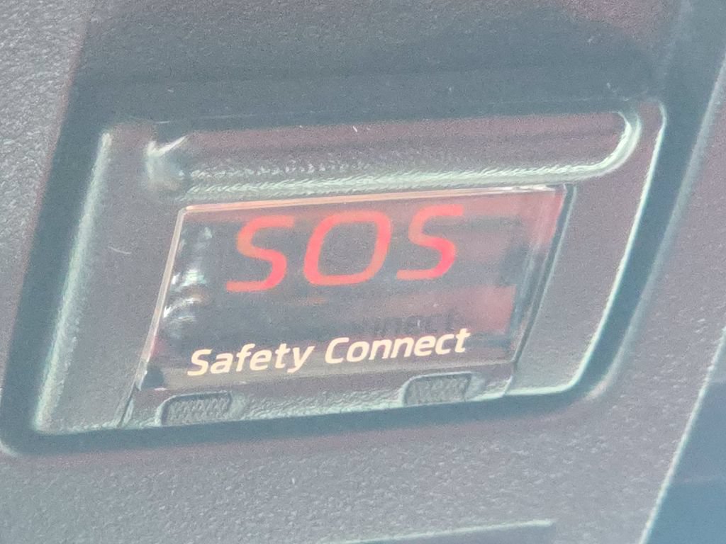 Used 2019 Toyota Camry XSE FWD image 6
