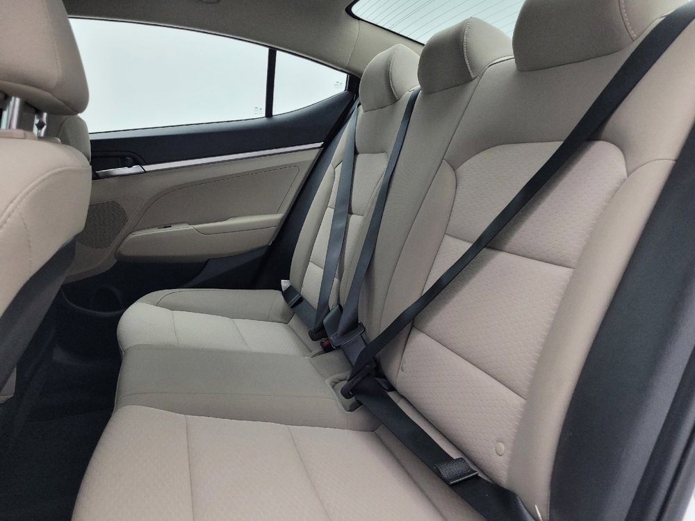 Used 2019 Hyundai Elantra SE image 18