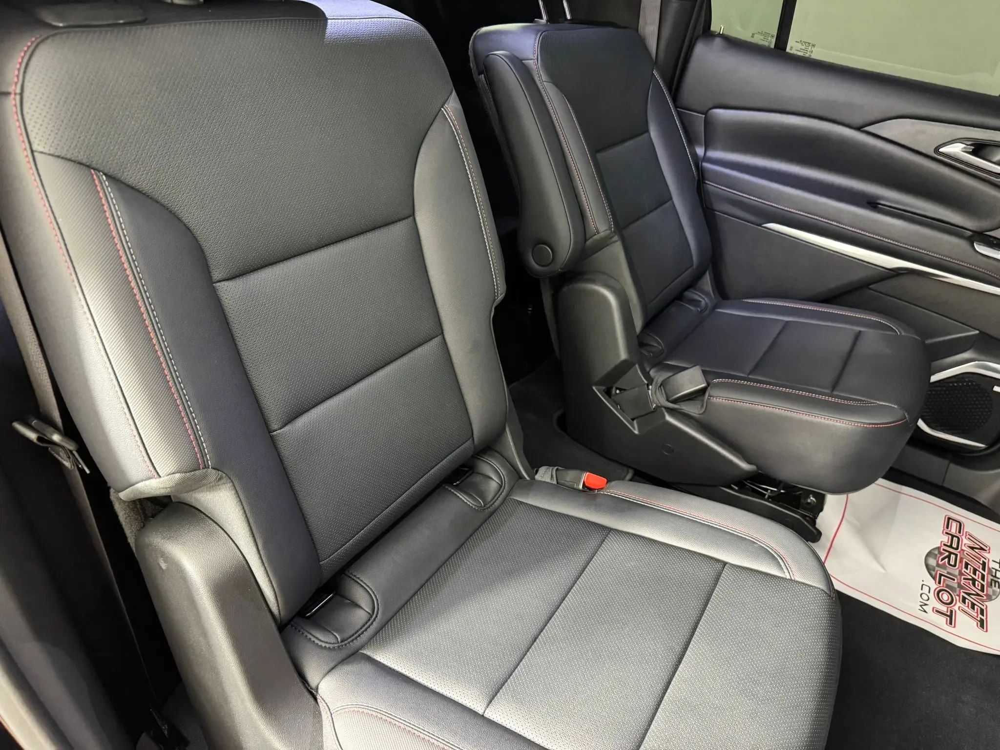 Used 2025 Chevrolet Traverse Z71 w/ Enhanced Driving Package AWD/4WD image 37
