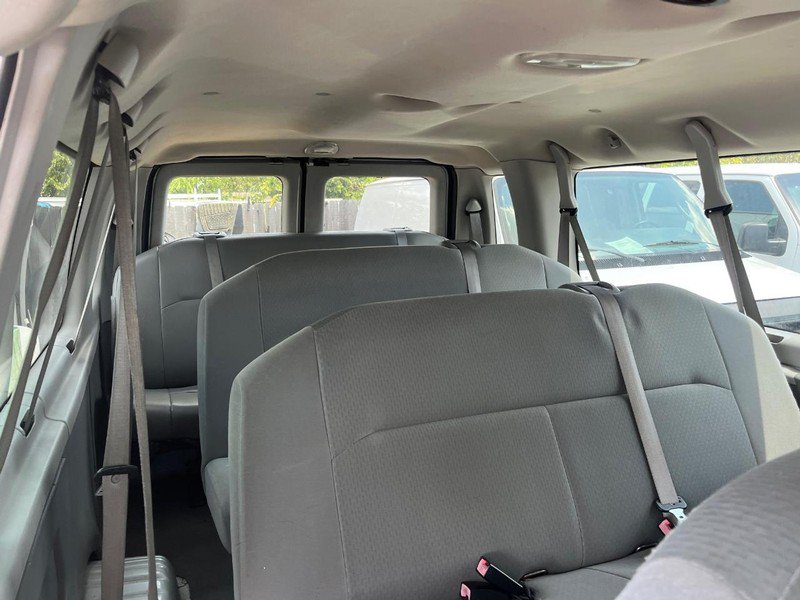 Used 2008 Ford E-350 and Econoline 350 XLT RWD image 8