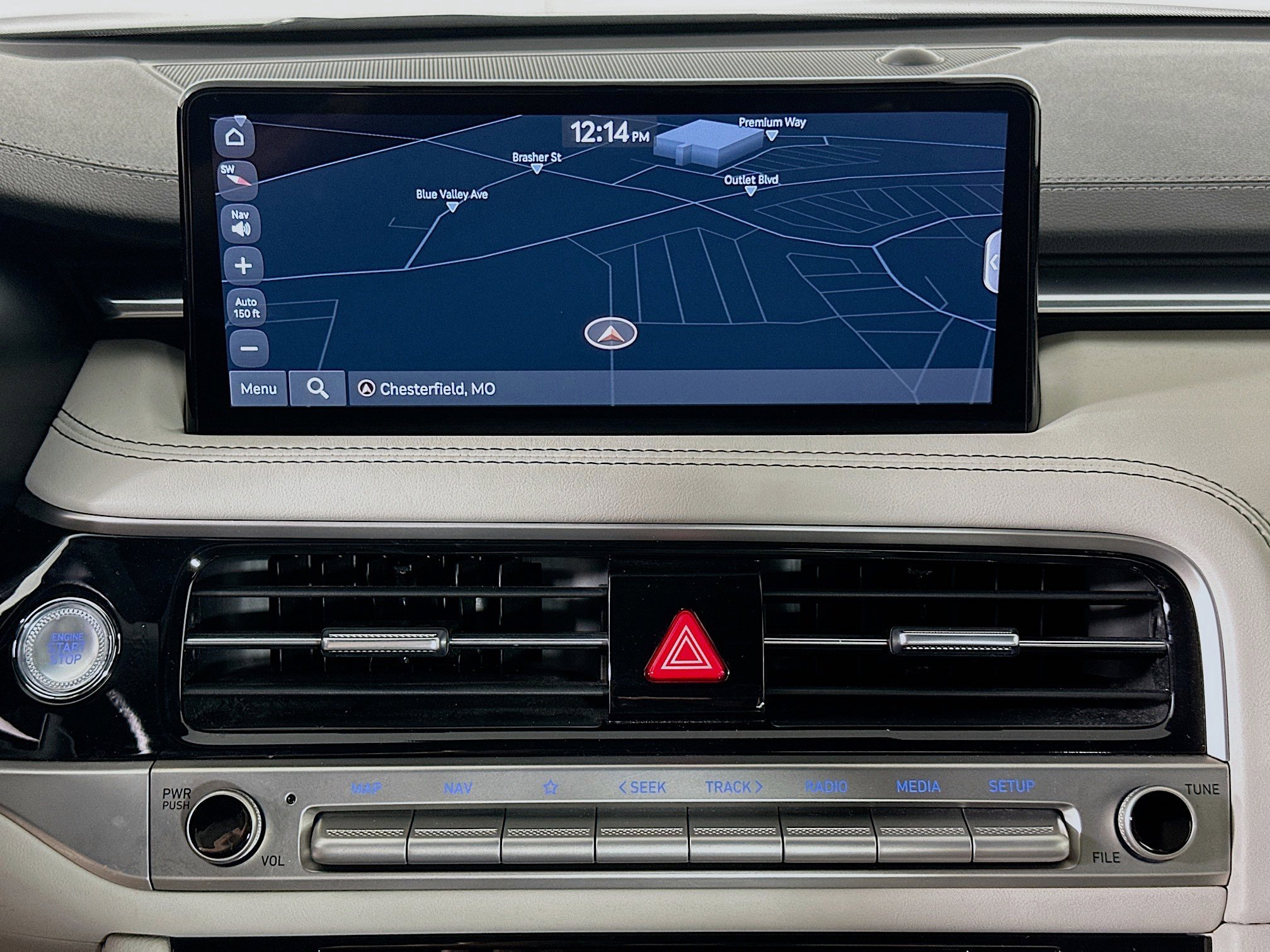 Used 2025 Genesis G70 2.5T RWD image 22