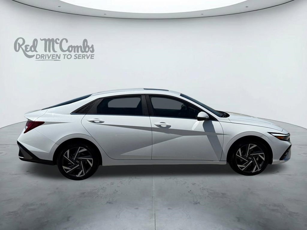 Certified 2025 Hyundai Elantra Limited image 6