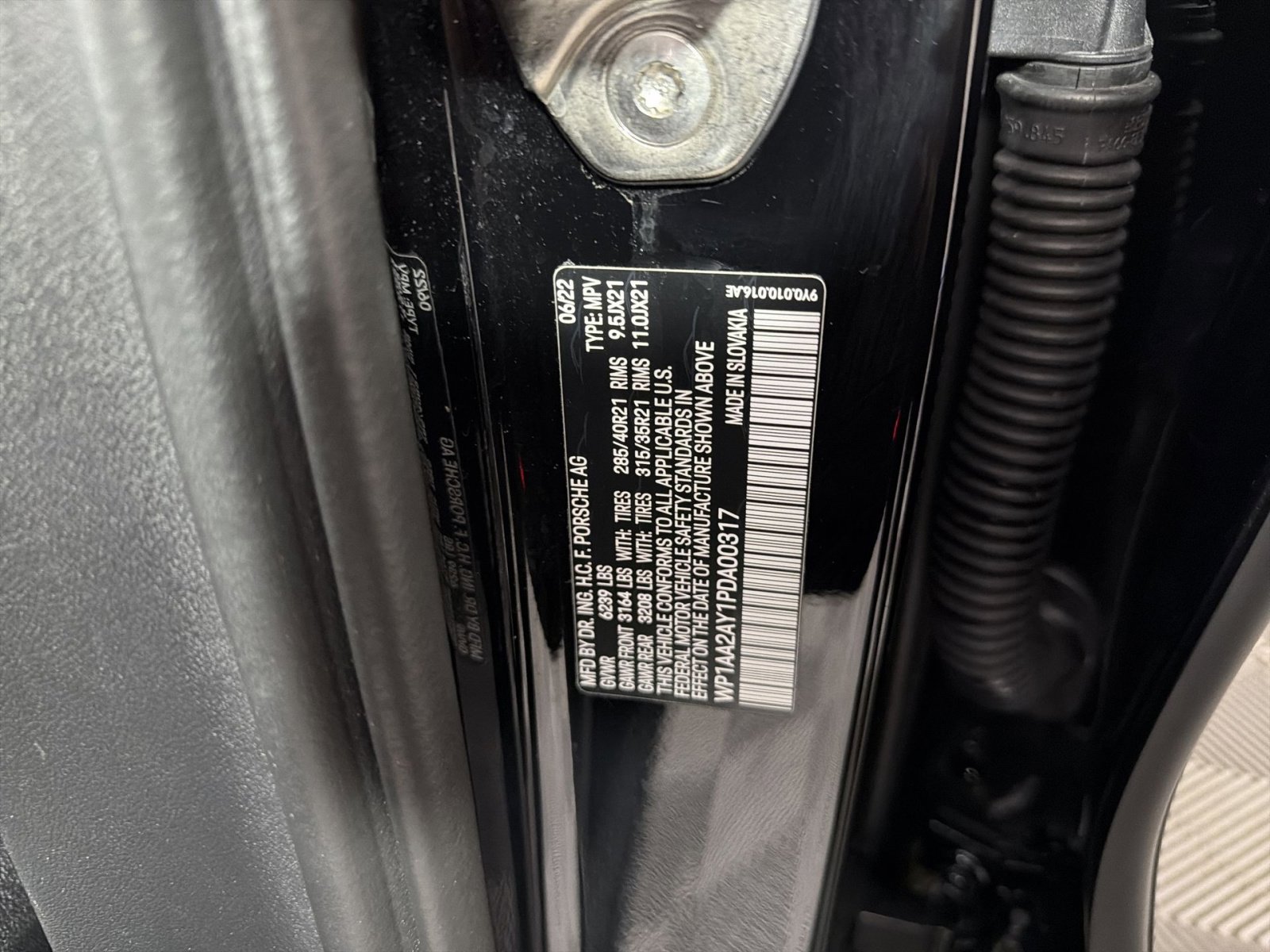 Used 2023 Porsche Cayenne Platinum Edition image 29