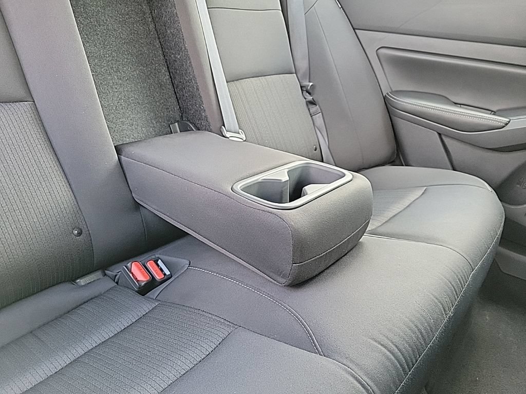 Used 2024 Nissan Altima 2.5 SV FWD image 13