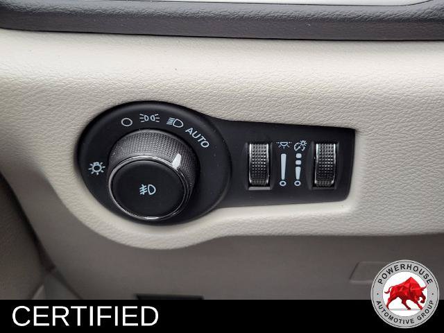 Used 2023 Chrysler Pacifica Touring-L FWD image 29