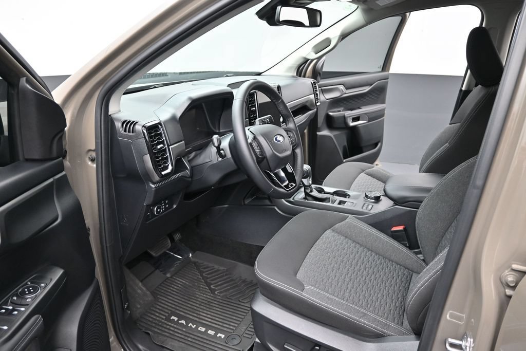 Used 2025 Ford Ranger XLT AWD/4WD image 9
