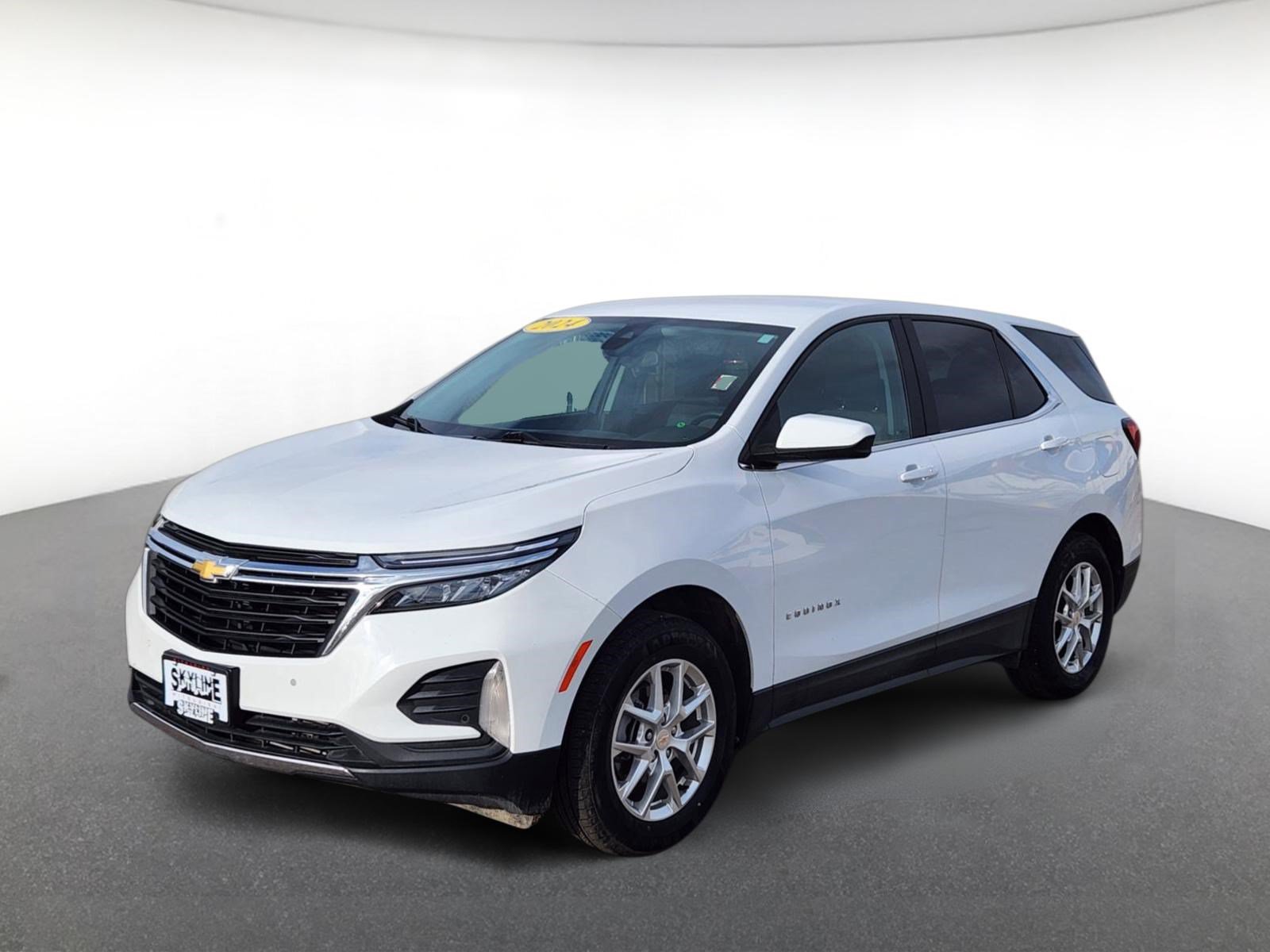 Used 2024 Chevrolet Equinox LT AWD/4WD image 2