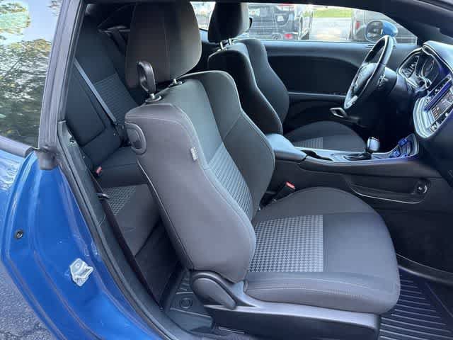 Used 2022 Dodge Challenger GT RWD image 17