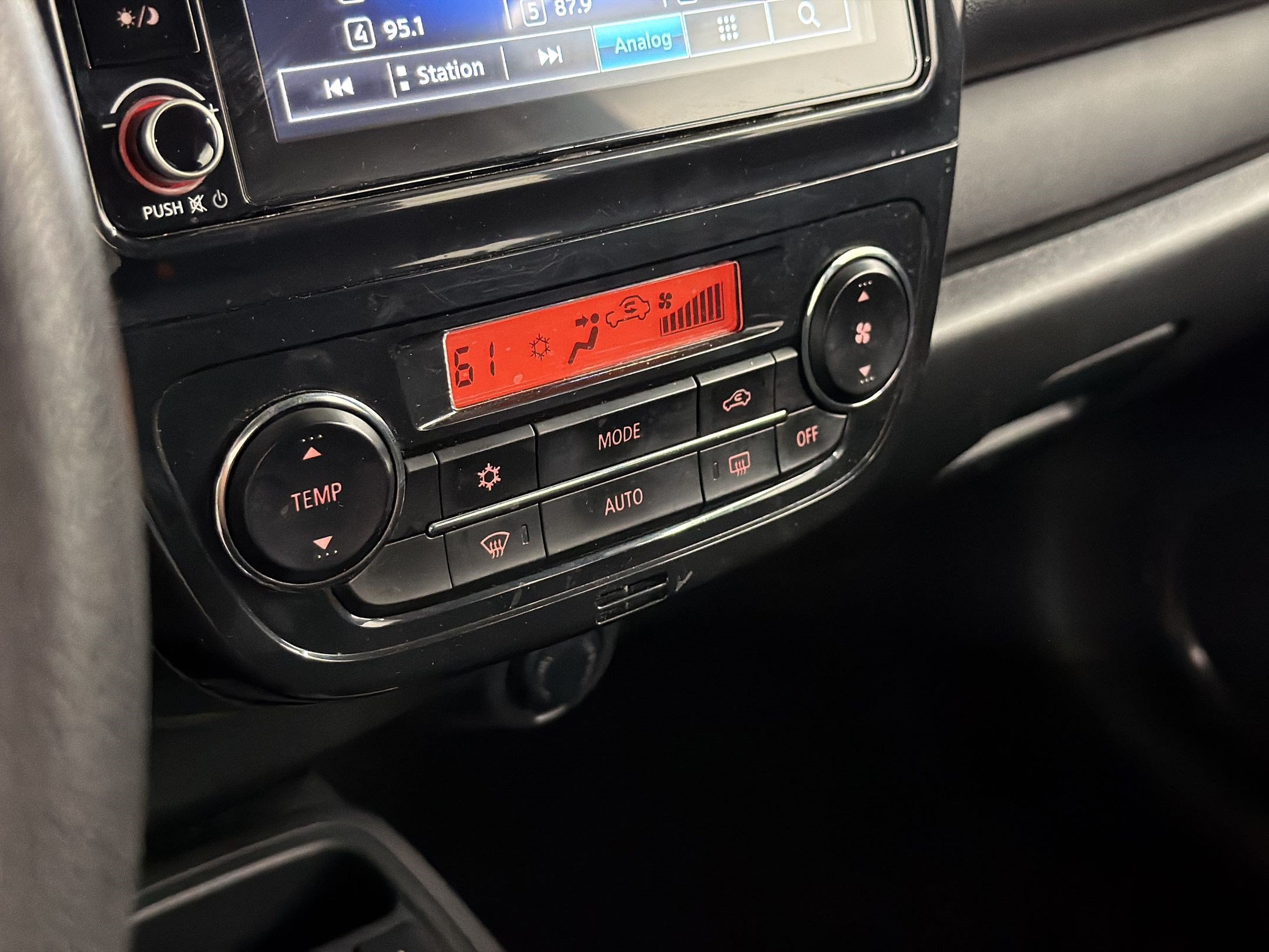 Used 2024 Mitsubishi Mirage ES FWD image 16