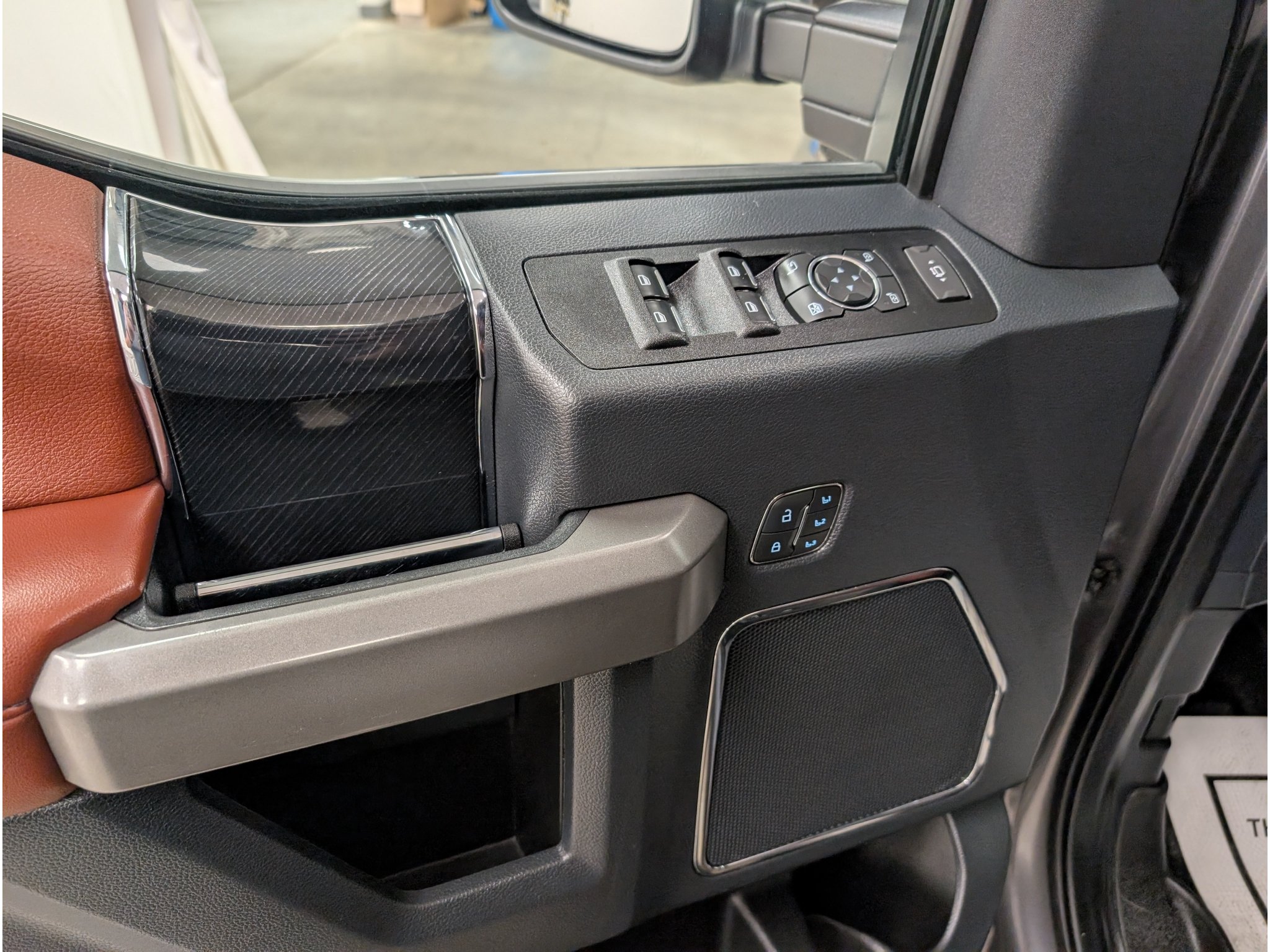 Used 2022 Ford F350 Platinum AWD/4WD image 10