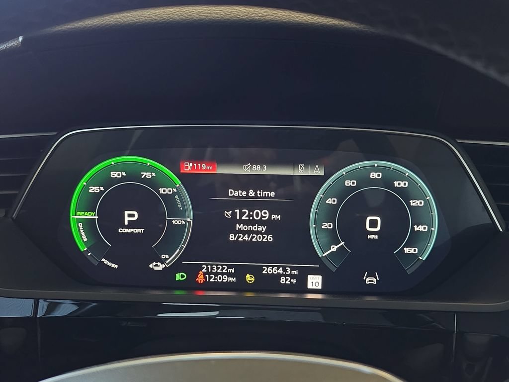 Certified 2024 Audi Q8 e-tron Premium Plus w/ Premium Plus Package AWD/4WD image 21