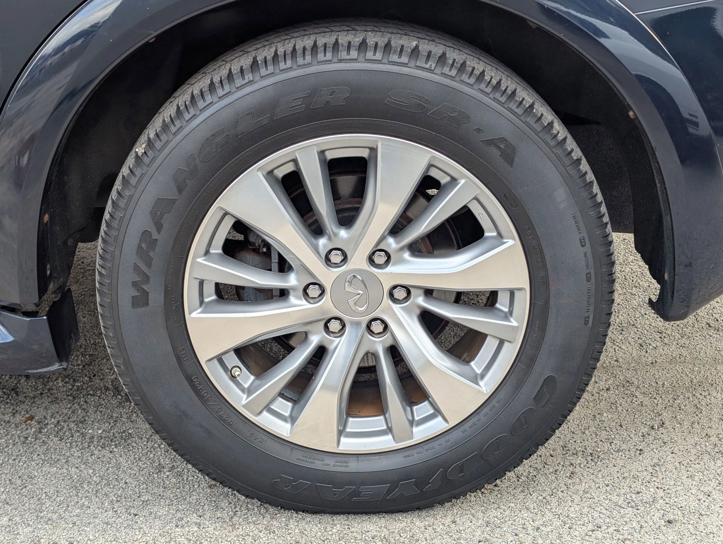 Used 2016 INFINITI QX80 Sport Utility 4D w/ Driver's Assistance Package image 12