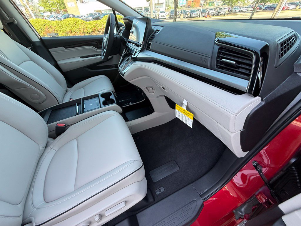 Used 2026 Honda Odyssey Touring image 40