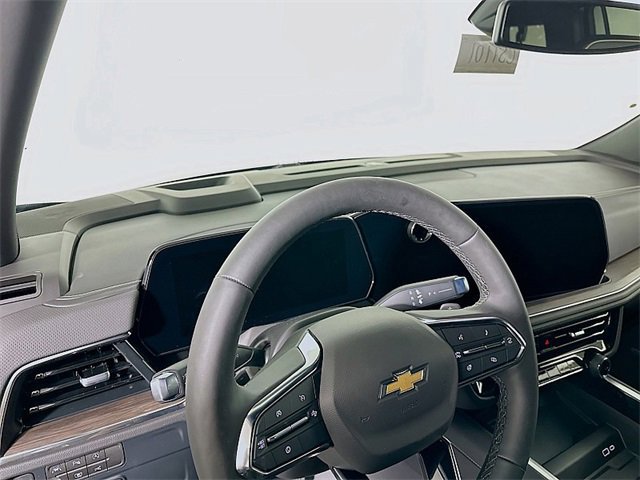 New 2026 Chevrolet Suburban Premier image 7