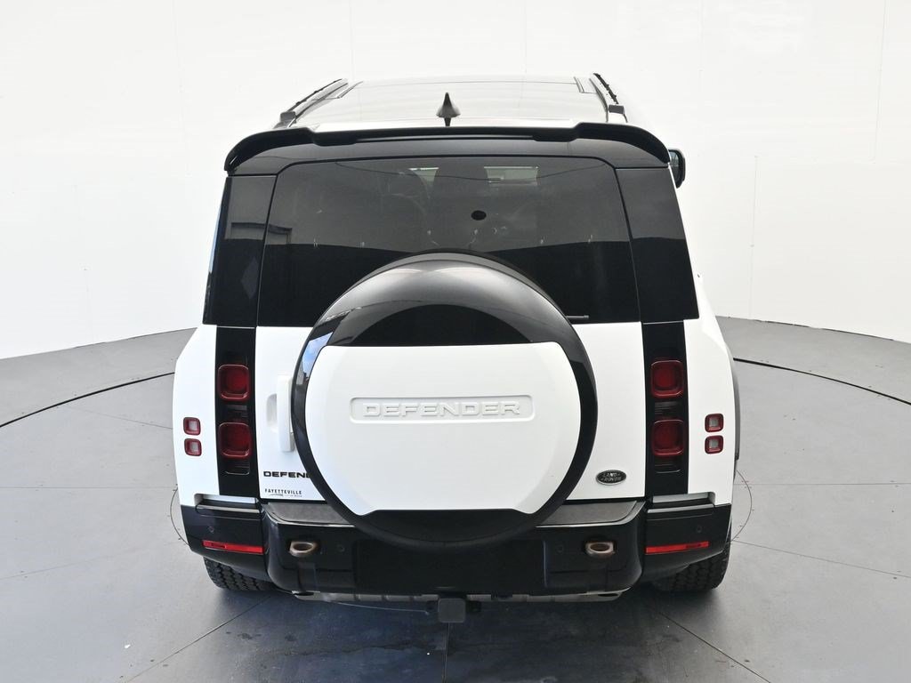 Used 2023 Land Rover Defender 130 X-Dynamic SE AWD/4WD image 22