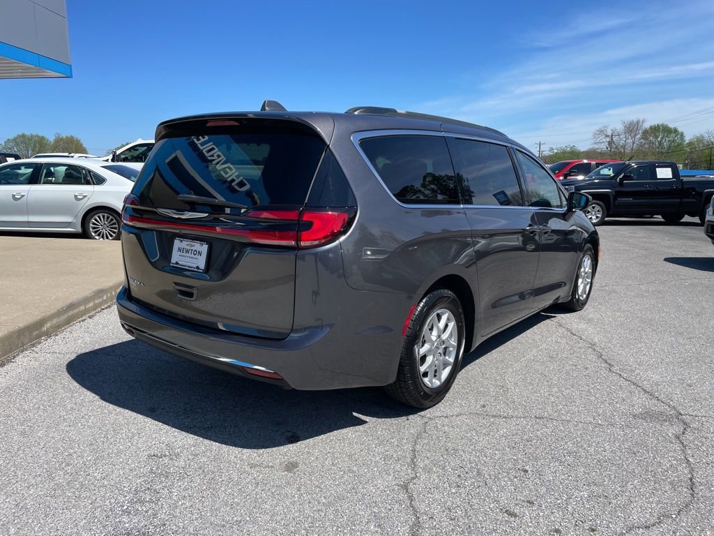 Used 2022 Chrysler Pacifica Touring-L FWD image 49