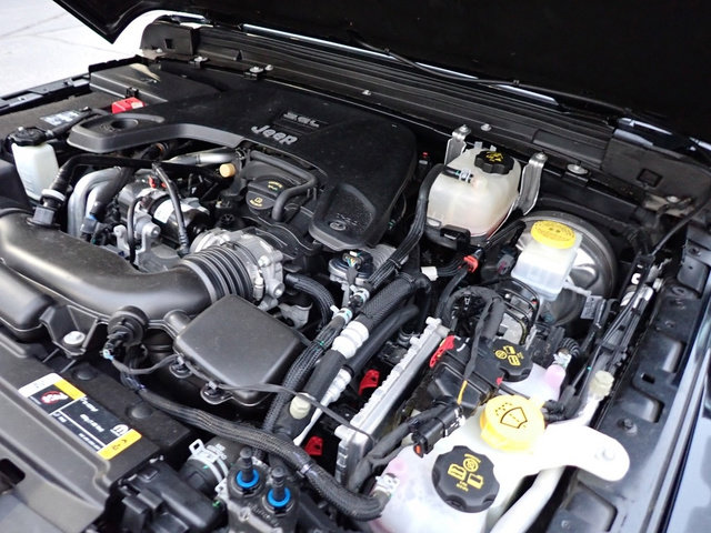 Used 2021 Jeep Wrangler Unlimited Sahara w/ Cold Weather Group image 27