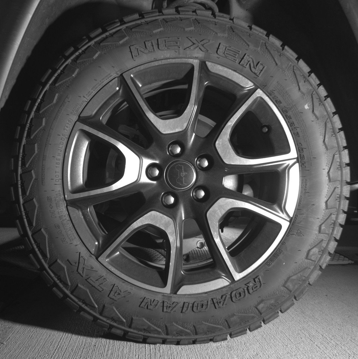 Used 2025 Jeep Compass Trailhawk AWD/4WD image 14