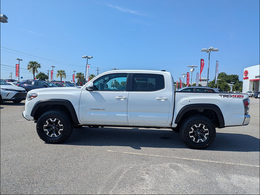 Used 2021 Toyota Tacoma TRD Off-Road AWD/4WD image 6