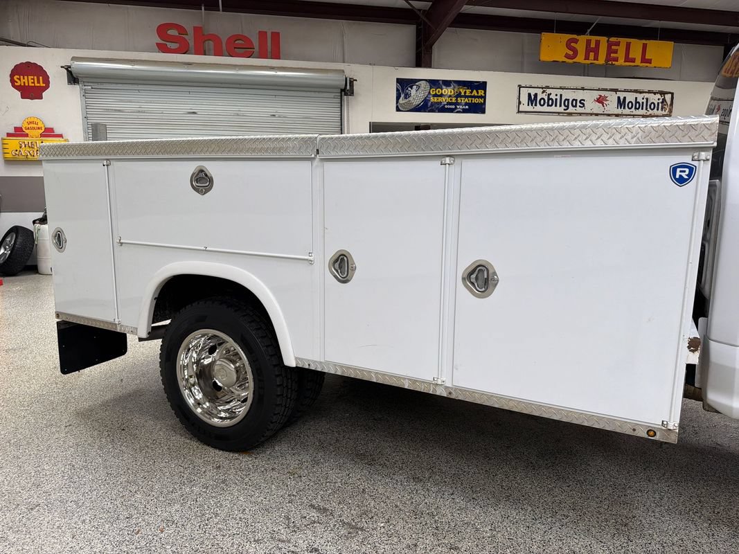 Used 2020 Ford F550 2WD Regular Cab Super Duty image 42