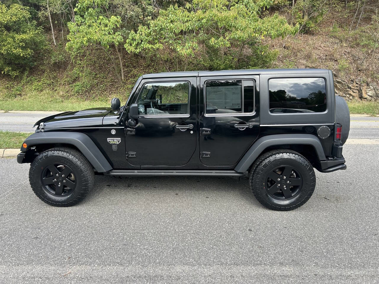 Used 2012 Jeep Wrangler Unlimited Rubicon image 4