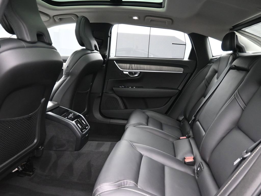 Used 2023 Volvo S90 B6 Ultimate w/ Protection Package Premier image 20