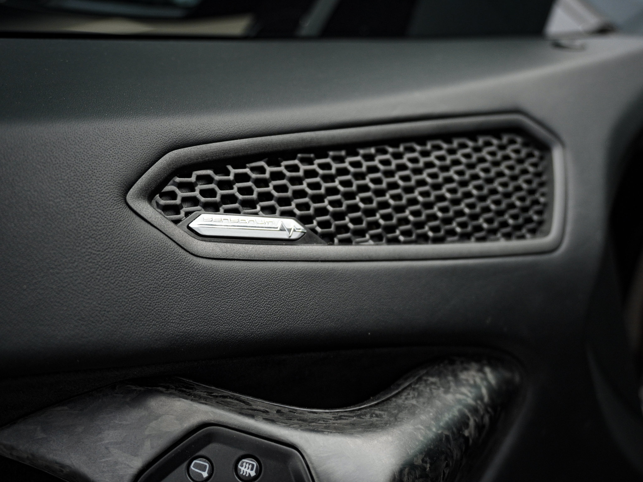Used 2022 Lamborghini Huracan EVO AWD/4WD image 16
