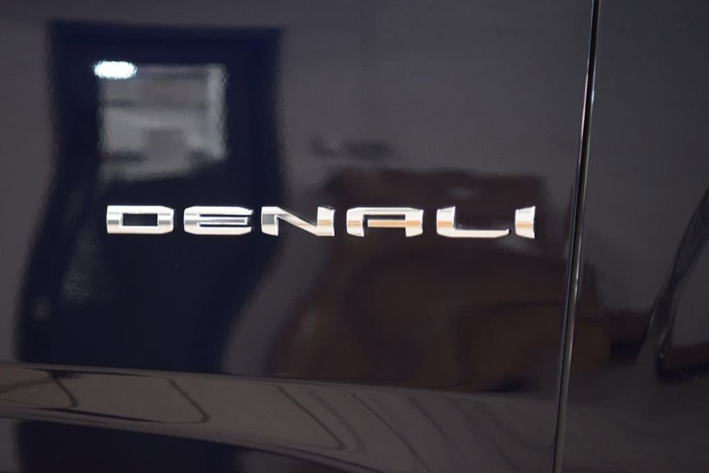 Used 2024 GMC Yukon Denali AWD/4WD image 17