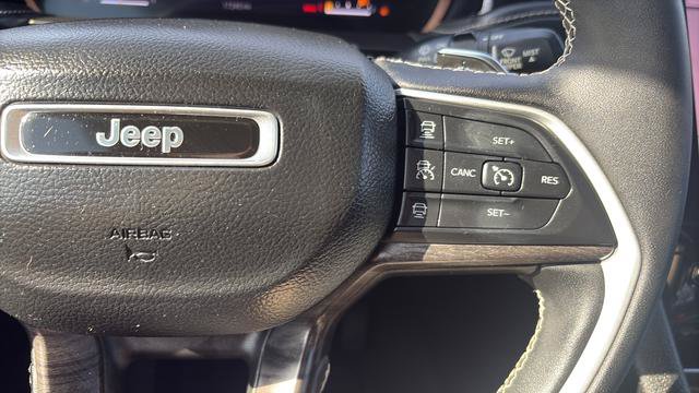 Used 2022 Jeep Grand Cherokee L Limited AWD/4WD image 10