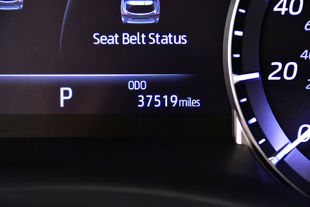 Used 2023 Toyota Highlander LE AWD/4WD image 18