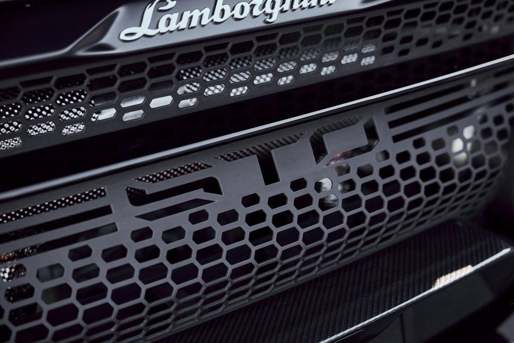 Used 2023 Lamborghini Huracan STO image 20