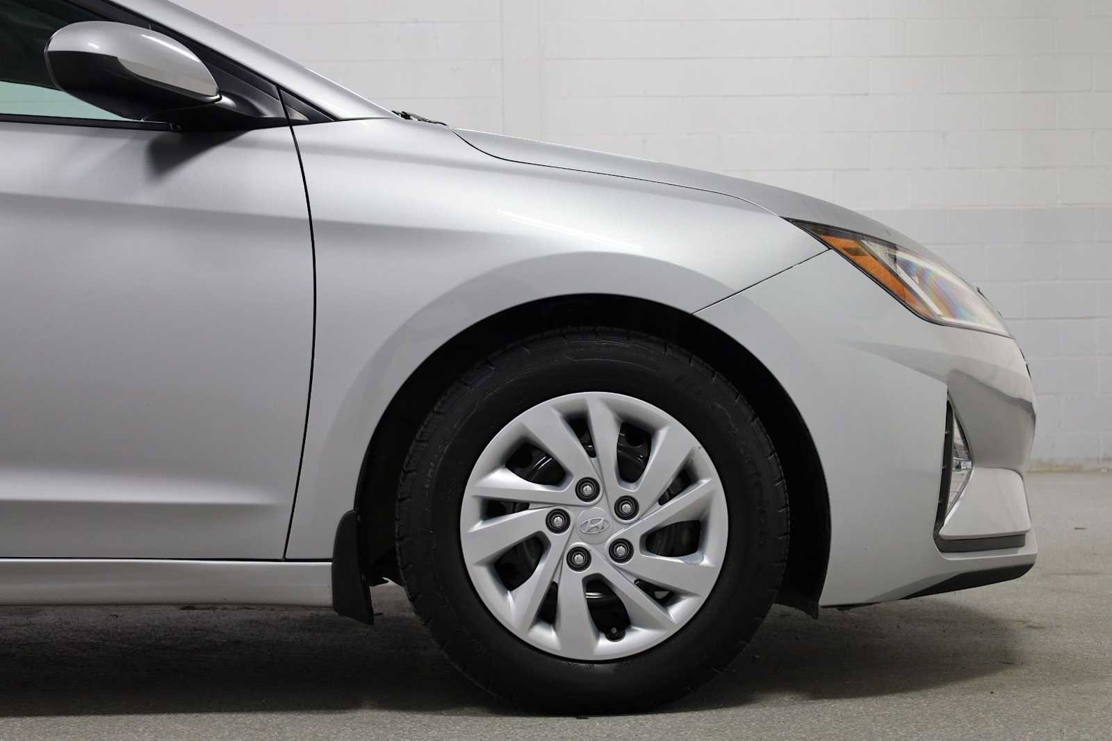 Used 2020 Hyundai Elantra SE image 11