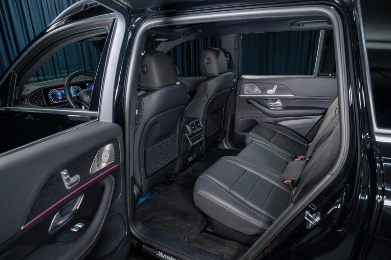 Certified 2025 Mercedes-Benz GLS 450 4MATIC image 28
