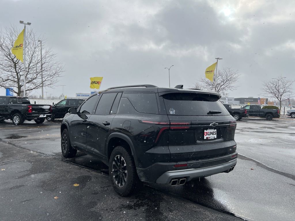 Used 2025 Chevrolet Traverse Z71 w/ Enhanced Driving Package image 5