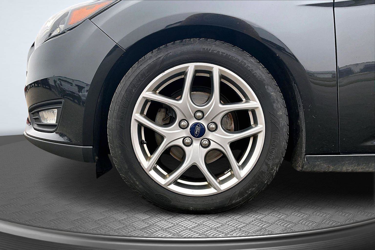 Used 2015 Ford Focus SE w/ Equipment Group 201A image 9