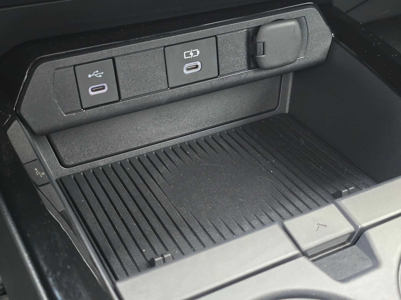 Used 2026 Toyota Prius Plug-In Hybrid image 33