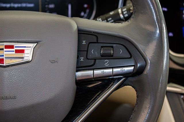 Used 2022 Cadillac XT6 Premium Luxury image 28