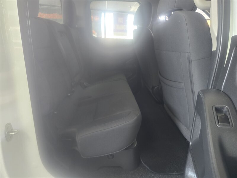 Used 2022 Nissan Frontier S RWD image 16