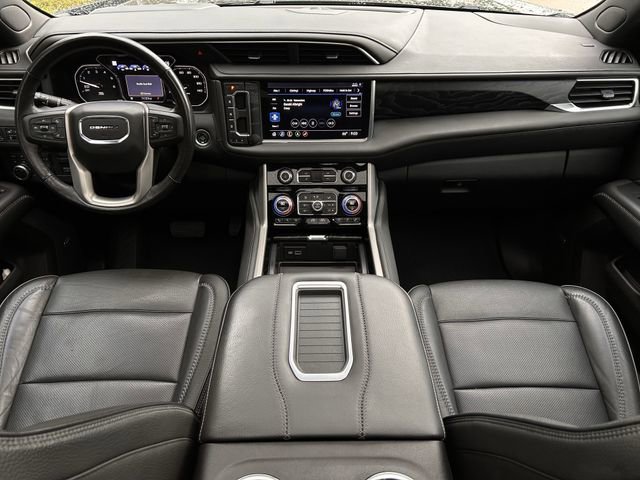 Used 2021 GMC Yukon Denali w/ Denali Premium Package image 11