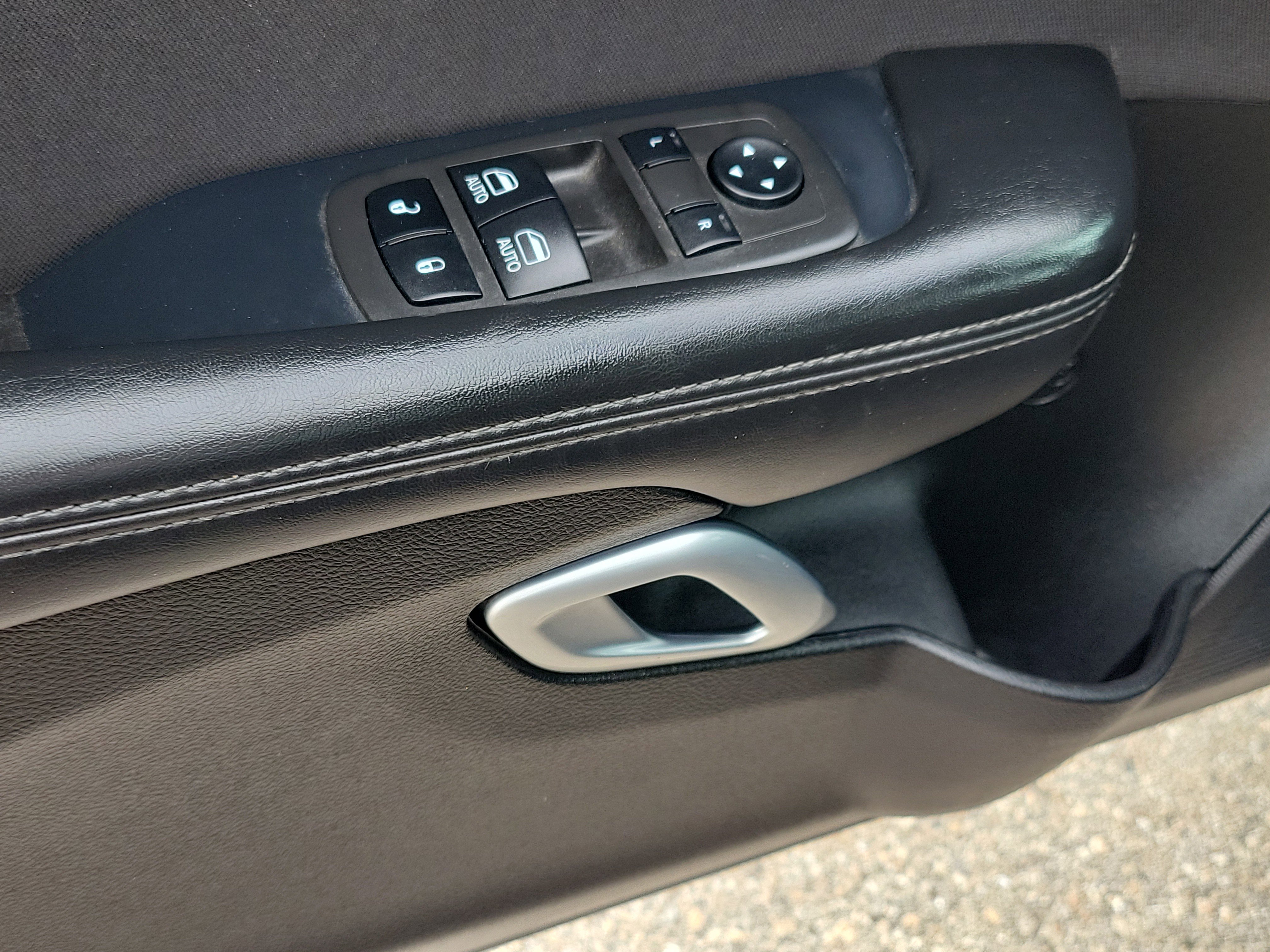 Used 2023 Dodge Challenger SXT w/ Blacktop Package image 13