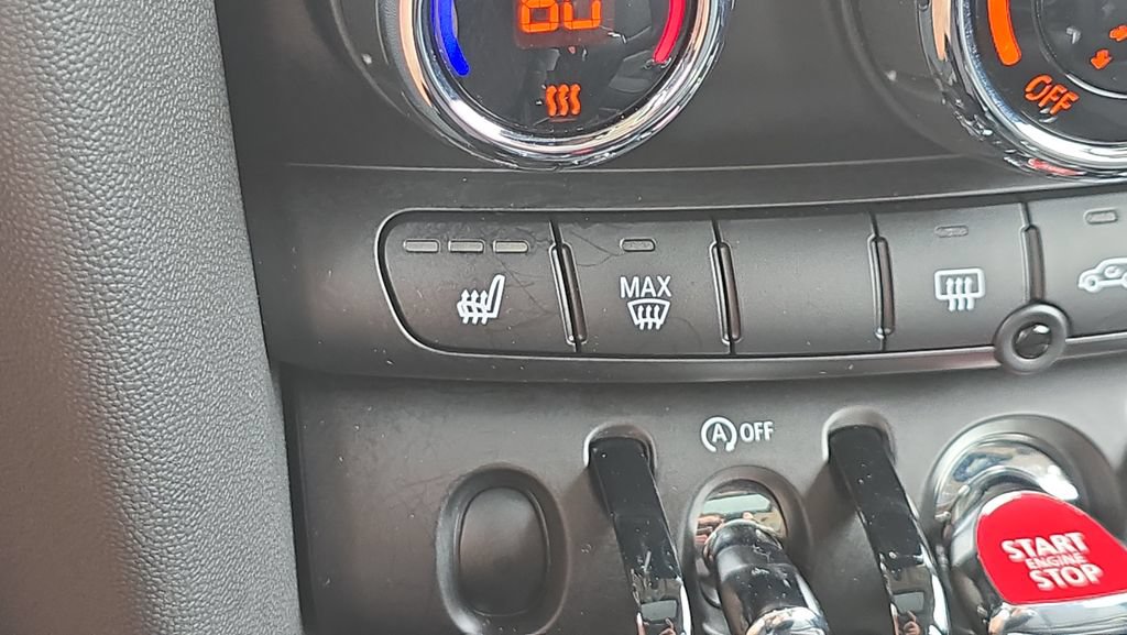 Used 2024 MINI Cooper 2-Door Hardtop FWD image 29